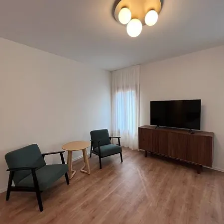 Residenza Urania דירה *