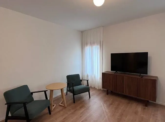 Residenza Urania דירה *