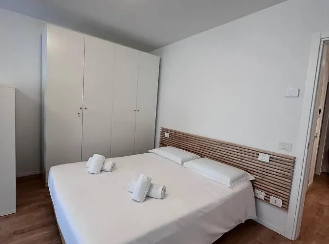 Residenza Urania 아파트 *